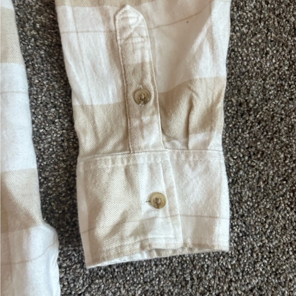 NWB American Eagle Oversized Plaid Button-Up Shirt - Picture 5 of 16